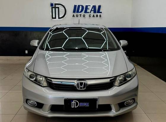 HONDA CIVIC 2.0 LXR 16V FLEX 4P AUTOMÁTICO HONDA CIVIC 2.0 LXR 16V FLEX 4P AUTOMÁTICO